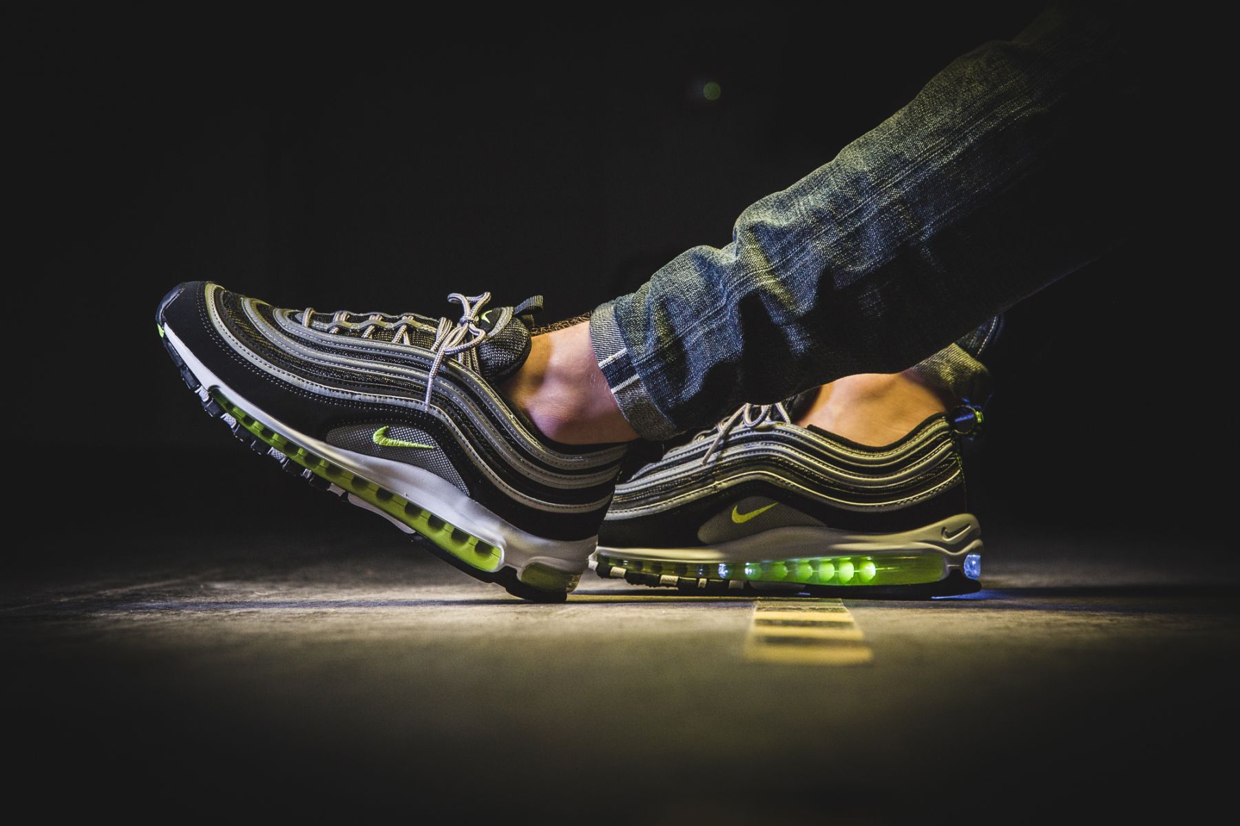 Air max 97 black volt on sale